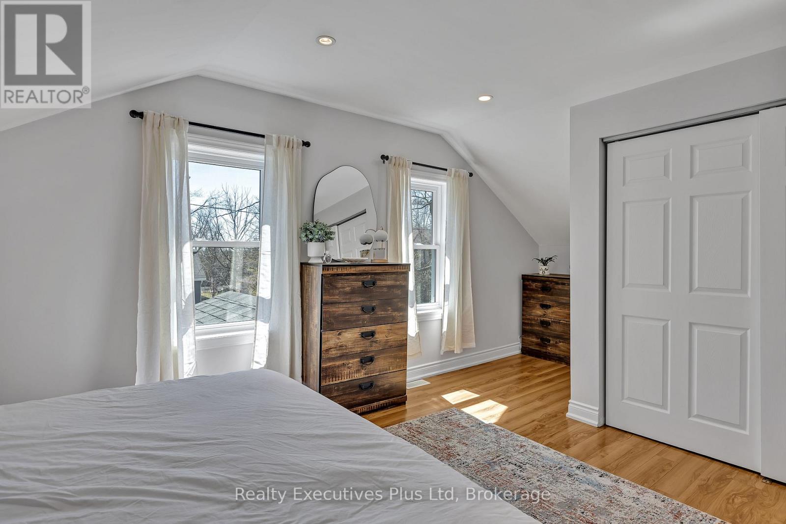 106 King Street, Kawartha Lakes, Ontario  K9V 1C9 - Photo 34 - X12093616