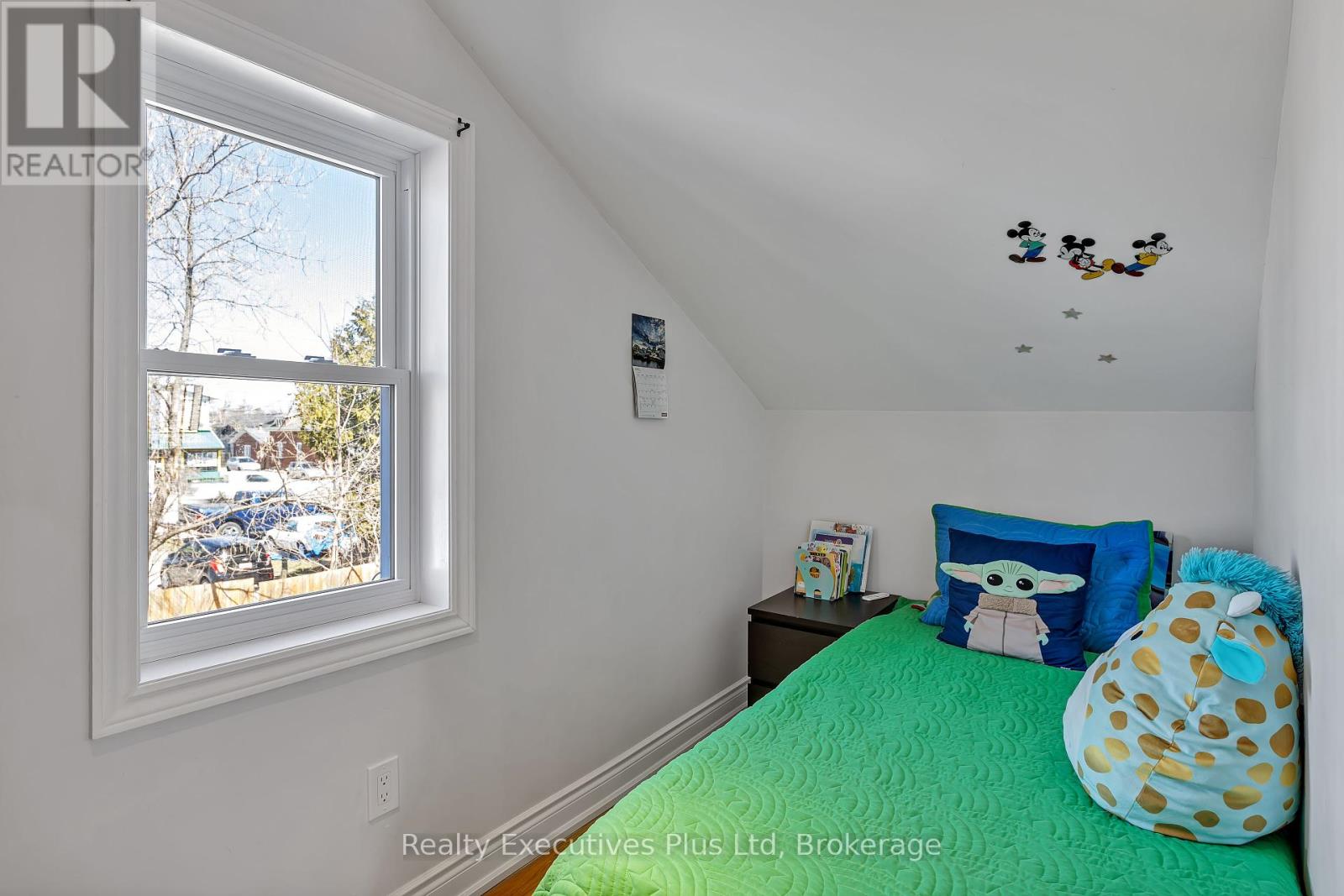 106 King Street, Kawartha Lakes, Ontario  K9V 1C9 - Photo 36 - X12093616