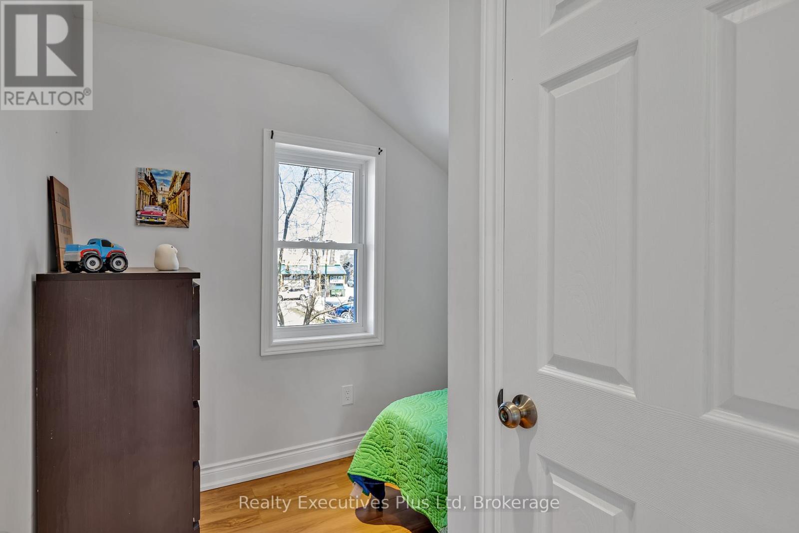 106 King Street, Kawartha Lakes, Ontario  K9V 1C9 - Photo 38 - X12093616