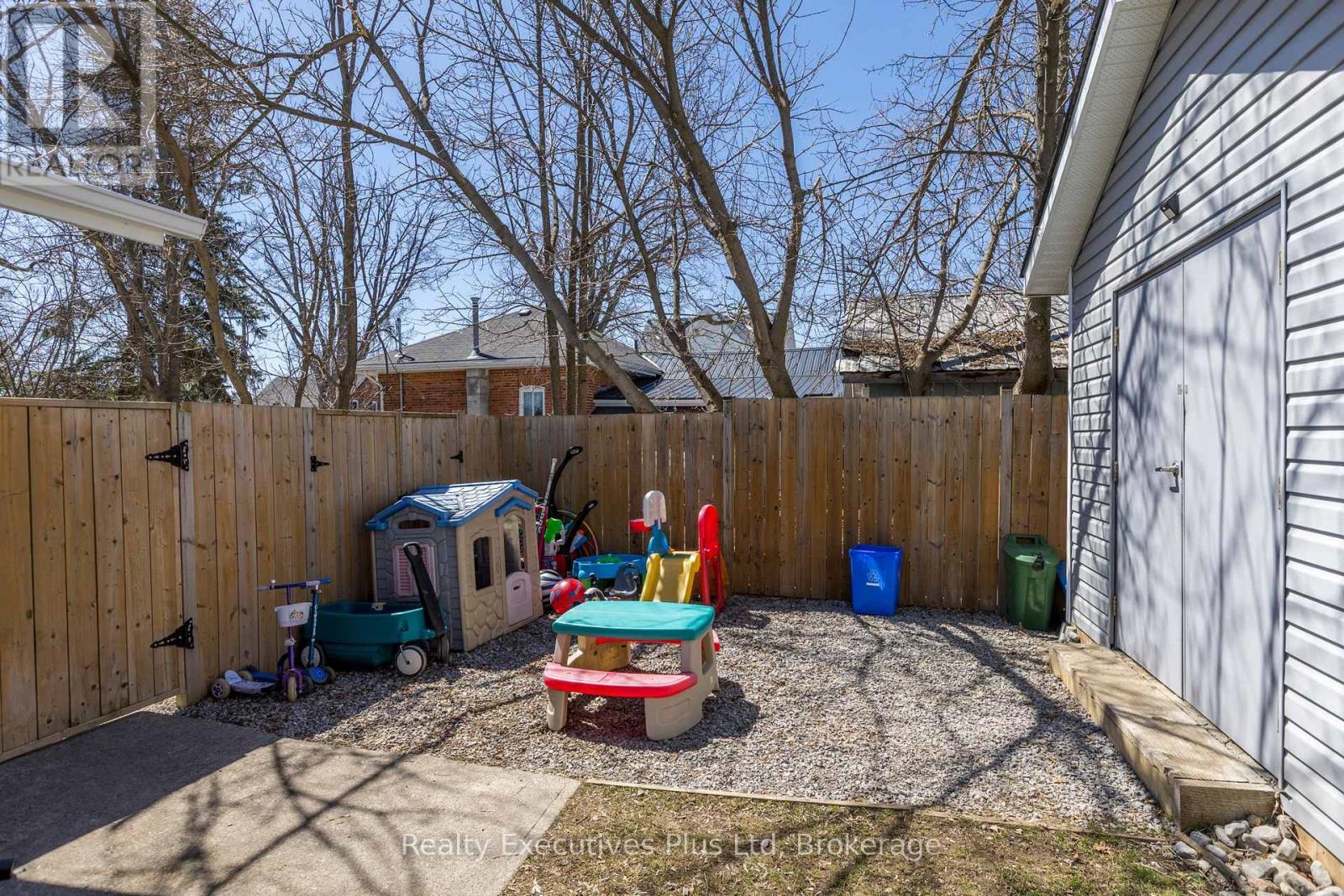 106 King Street, Kawartha Lakes, Ontario  K9V 1C9 - Photo 47 - X12093616