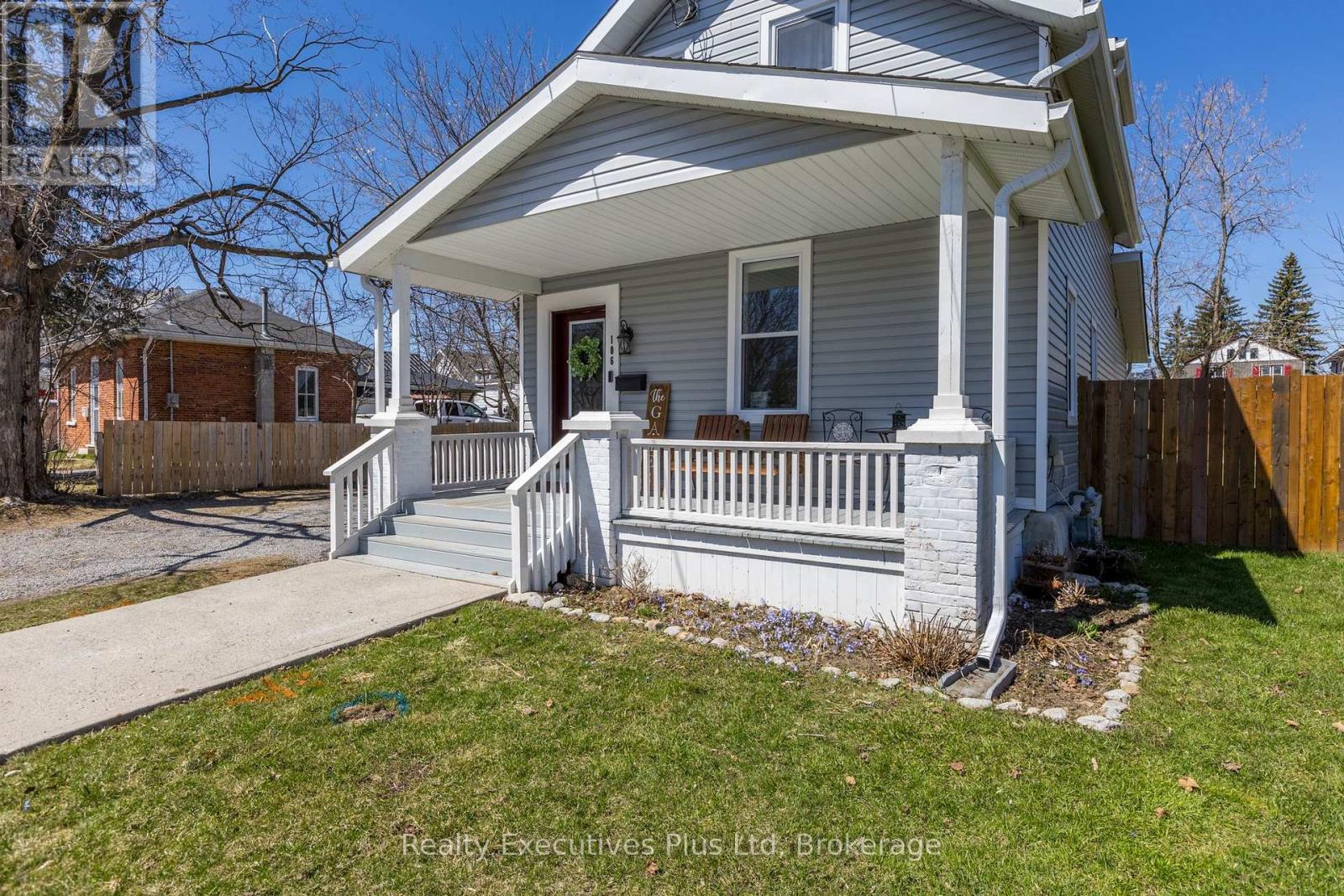 106 King Street, Kawartha Lakes, Ontario  K9V 1C9 - Photo 5 - X12093616