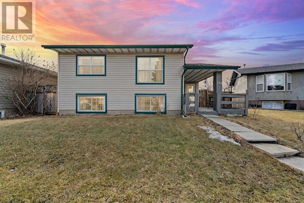 Property at 256 Dovely Place SE image 2