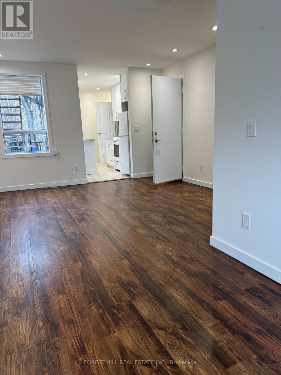 1 - 378 Bloor Street W, Toronto, Ontario  M5S 1X2 - Photo 2 - C12093604