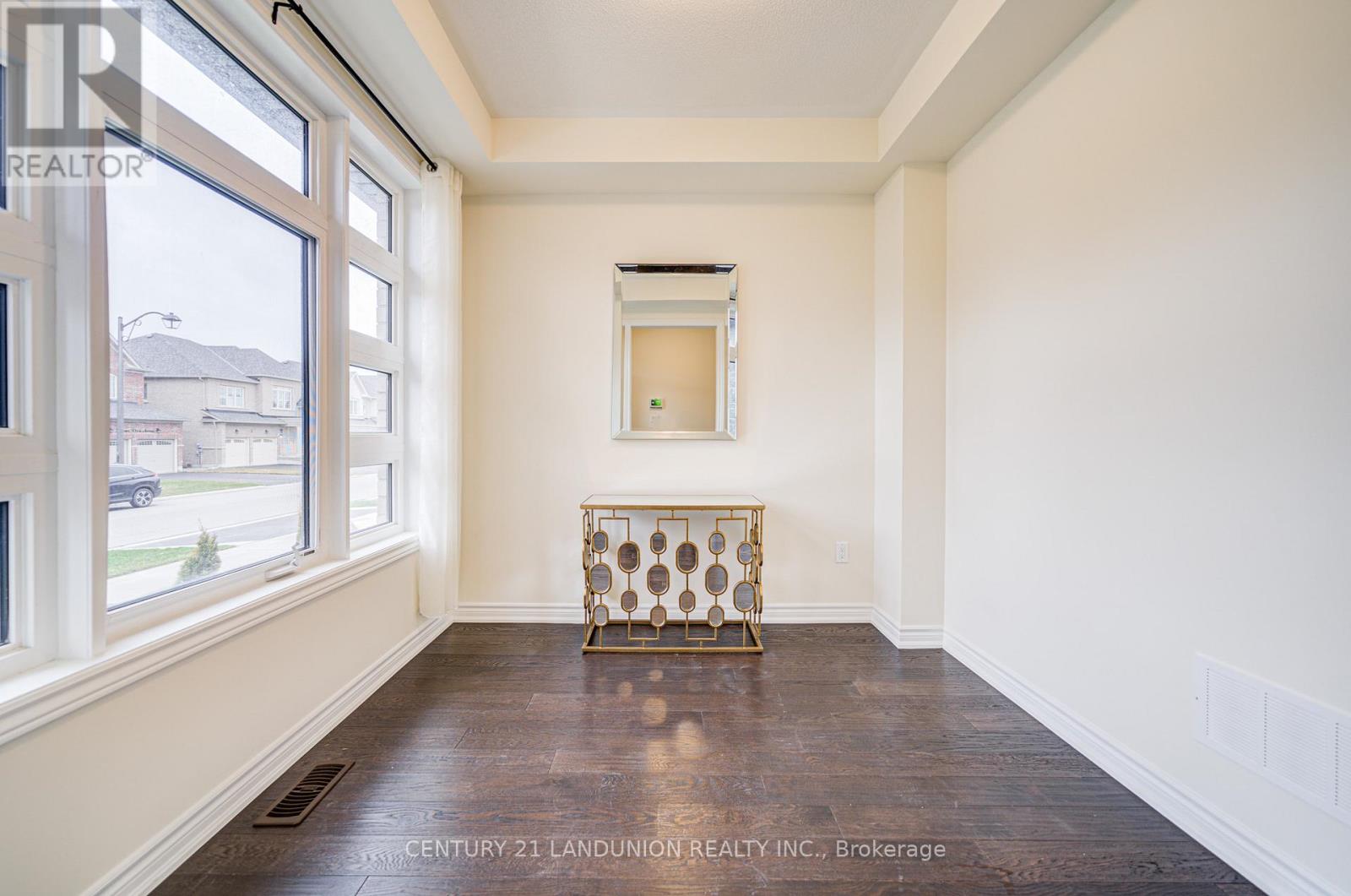 Property at 8 BRUCE WELCH AVENUE image 3