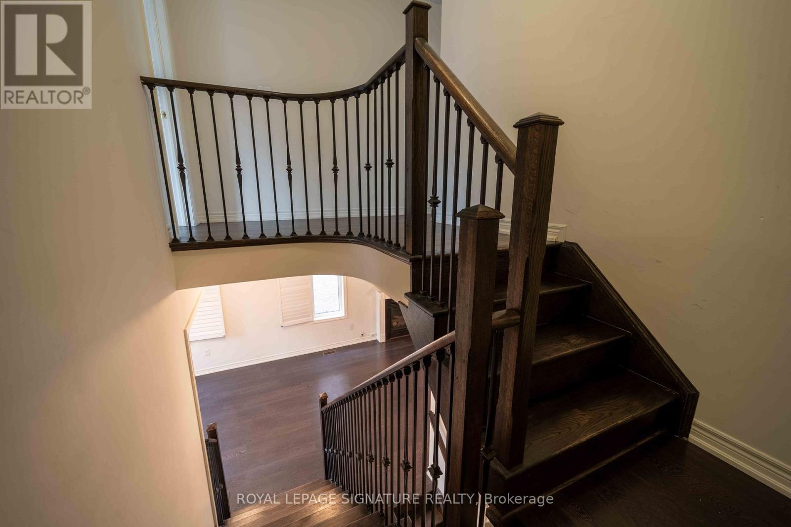 5570 Meadowcrest Avenue, Mississauga, Ontario  L5M 0V1 - Photo 12 - W12093485