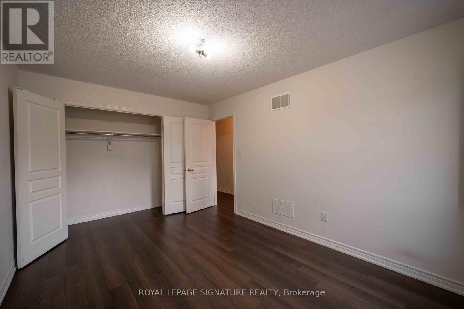 5570 Meadowcrest Avenue, Mississauga, Ontario  L5M 0V1 - Photo 23 - W12093485