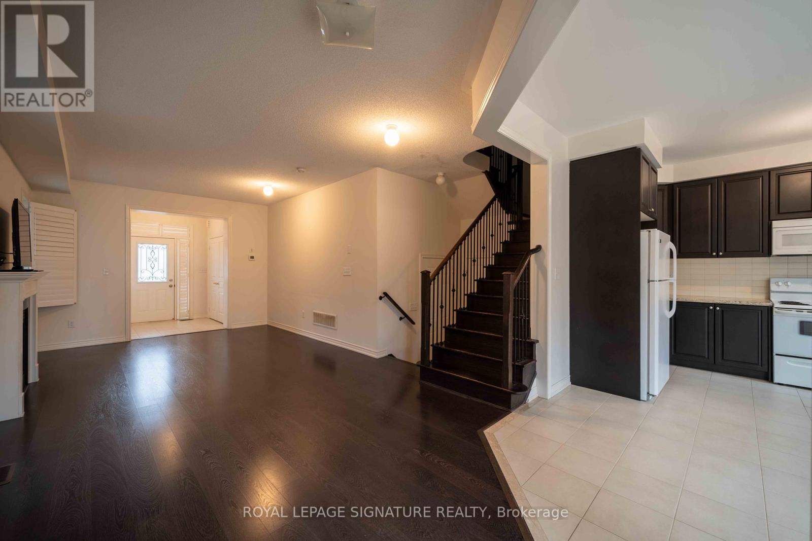 5570 Meadowcrest Avenue, Mississauga, Ontario  L5M 0V1 - Photo 6 - W12093485