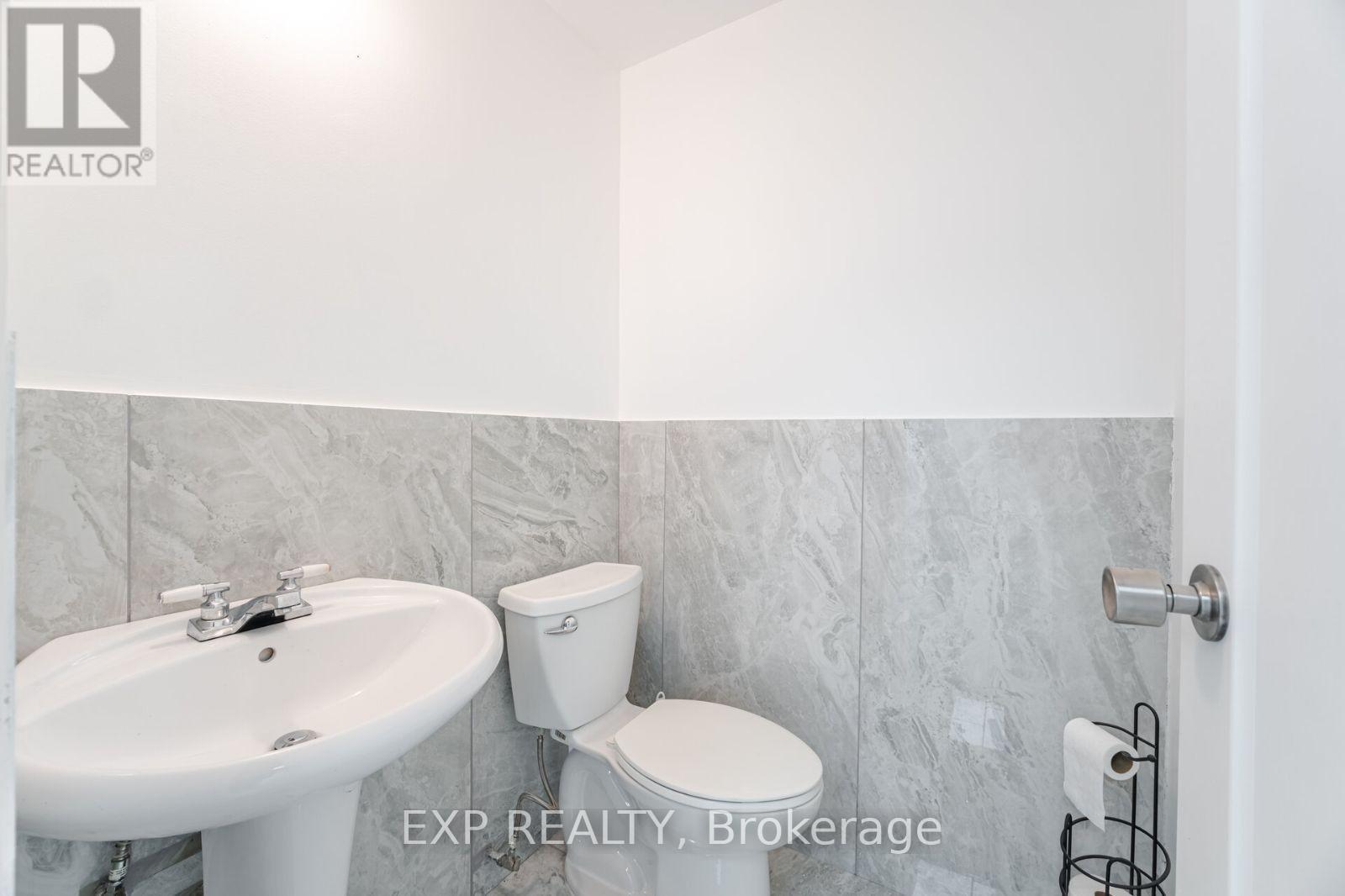 1303 Matheson Boulevard E, Mississauga, Ontario  L4W 1R1 - Photo 17 - W12093522