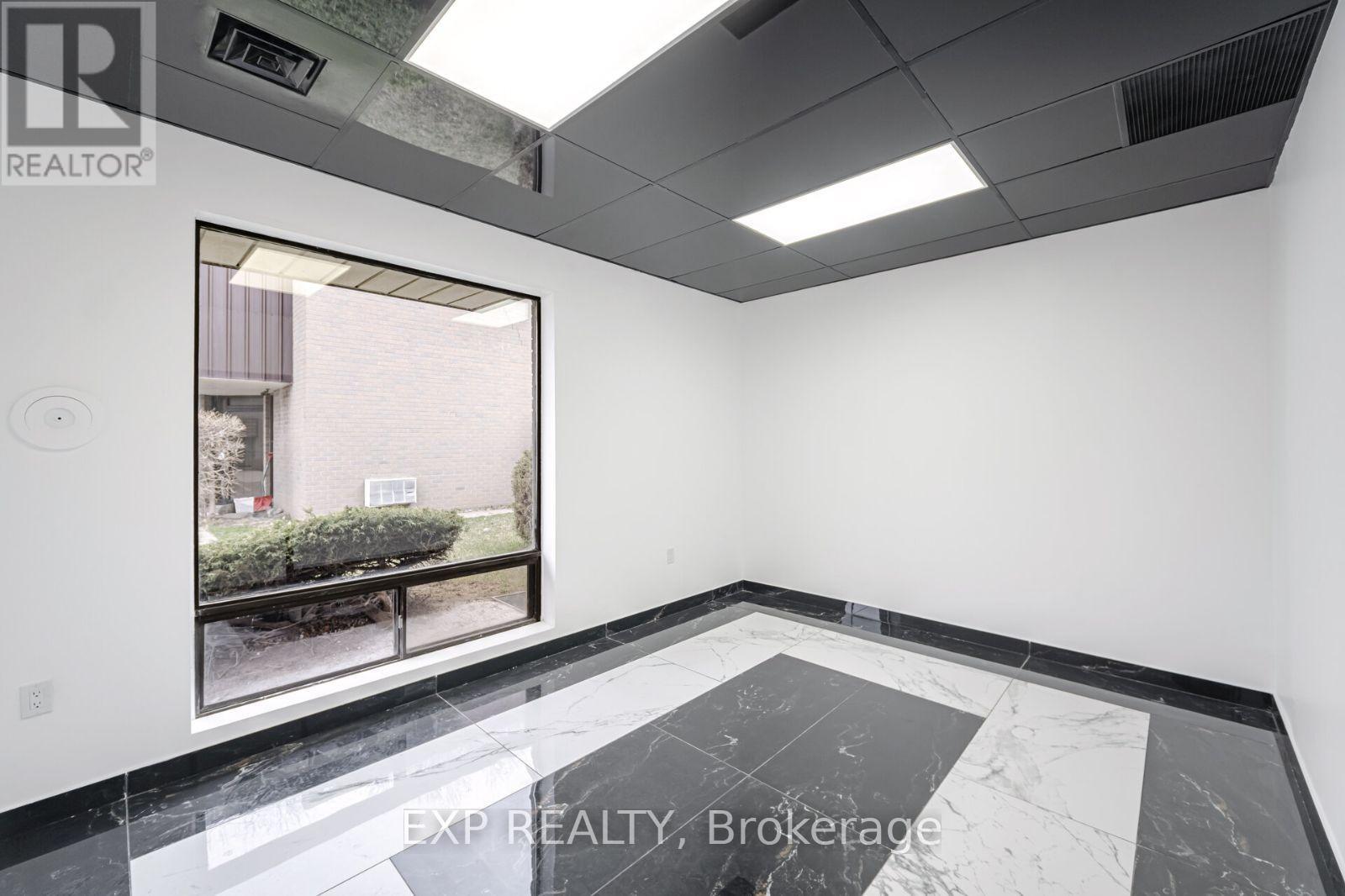 1303 Matheson Boulevard E, Mississauga, Ontario  L4W 1R1 - Photo 8 - W12093522