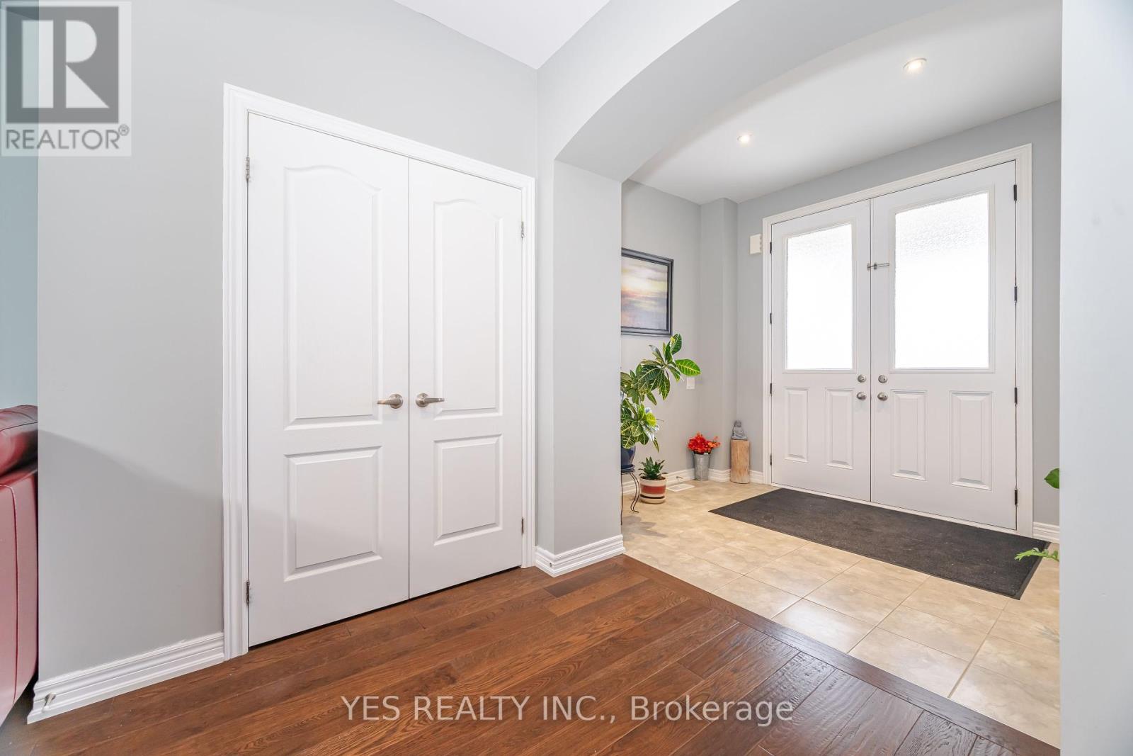 Property at 9 MEADOWCREEK ROAD image 5