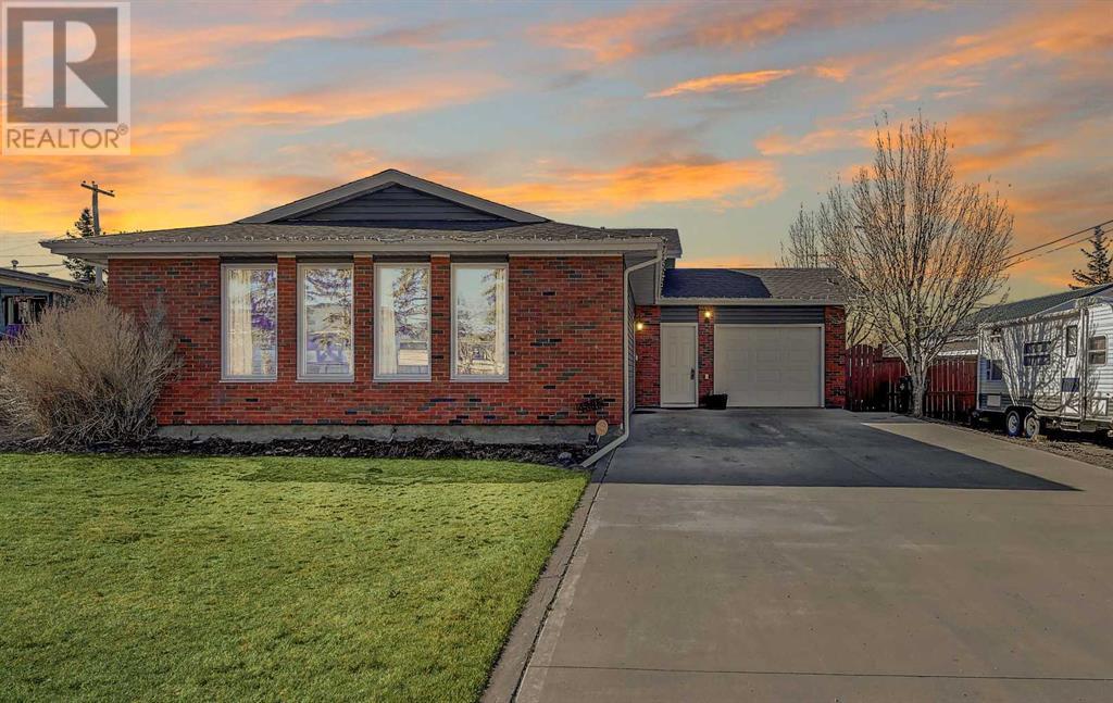 Property at 4806 52 Avenue image 1