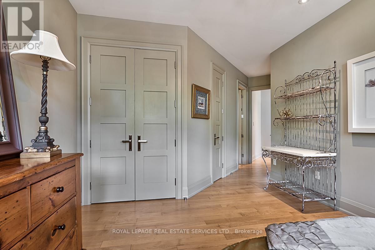 177 Lovers Lane, Hamilton, Ontario  L9G 1G9 - Photo 34 - X12093514