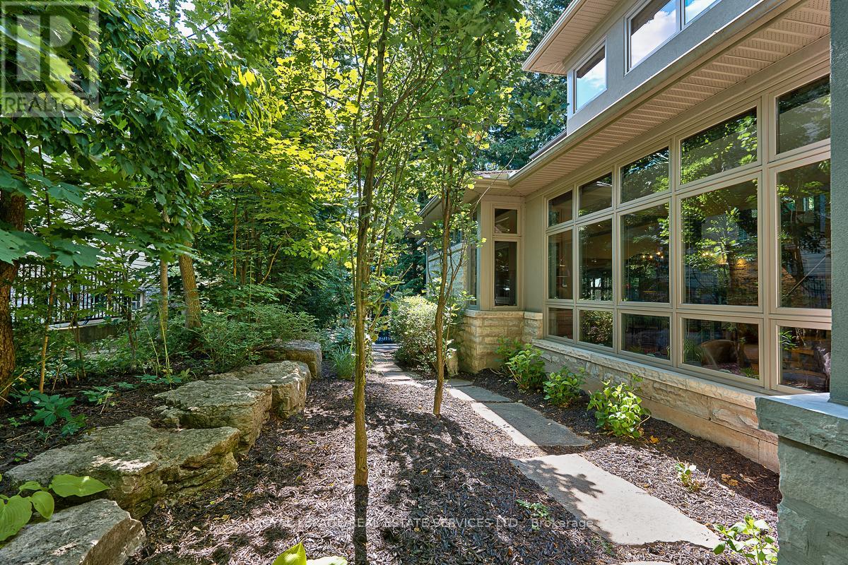 177 Lovers Lane, Hamilton, Ontario  L9G 1G9 - Photo 47 - X12093514