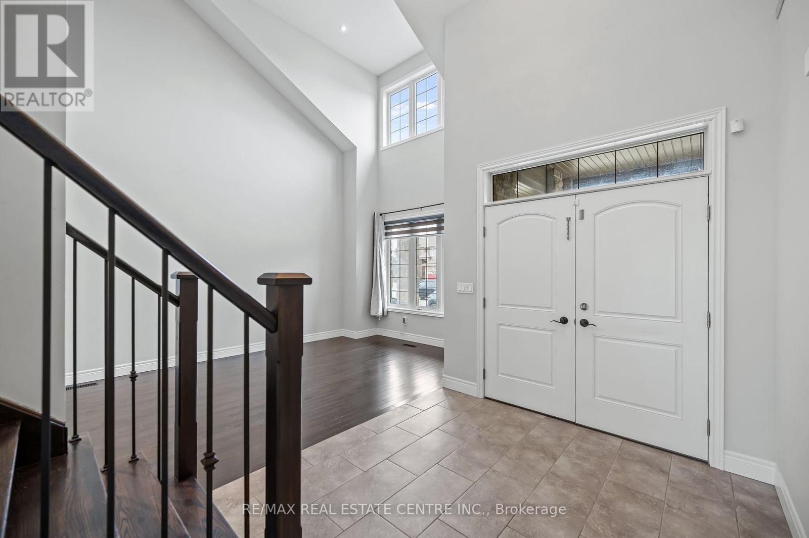 Property at 699 NORMANDY DRIVE image 4
