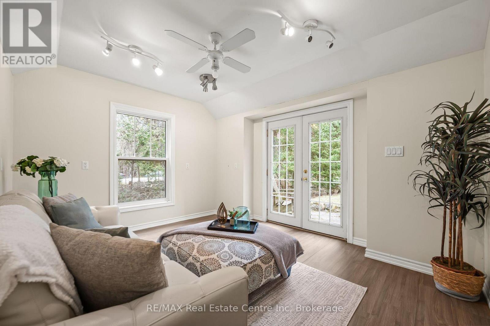 5120 Pineridge Drive, Milton, Ontario  L7J 2L7 - Photo 29 - W12090225