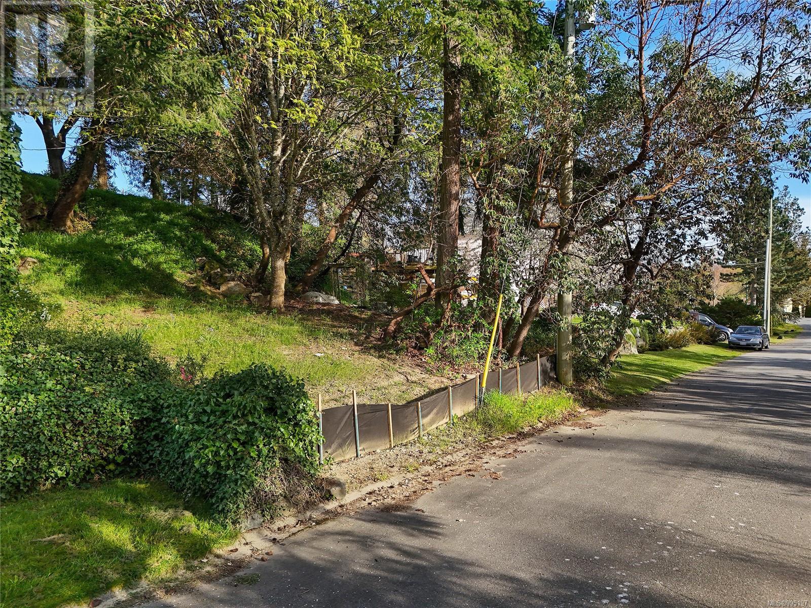 Property at 299 Gull Rd image 5