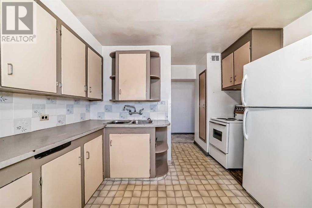 Property at 2136 22 Avenue SW image 5