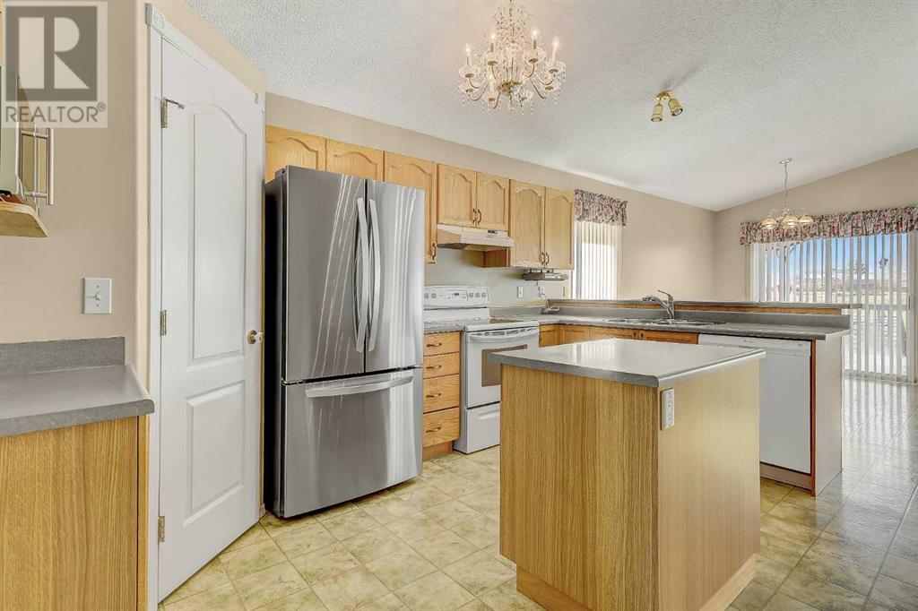 Property at 11418 92B Street image 4
