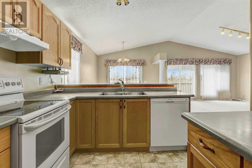 Property at 11418 92B Street image 5