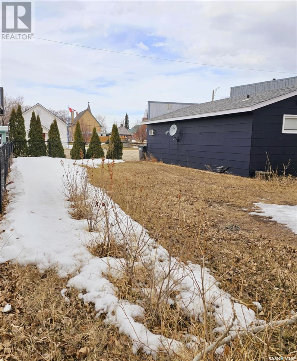31 Main Street, Manor, Saskatchewan  S0C 1R0 - Photo 24 - SK999848