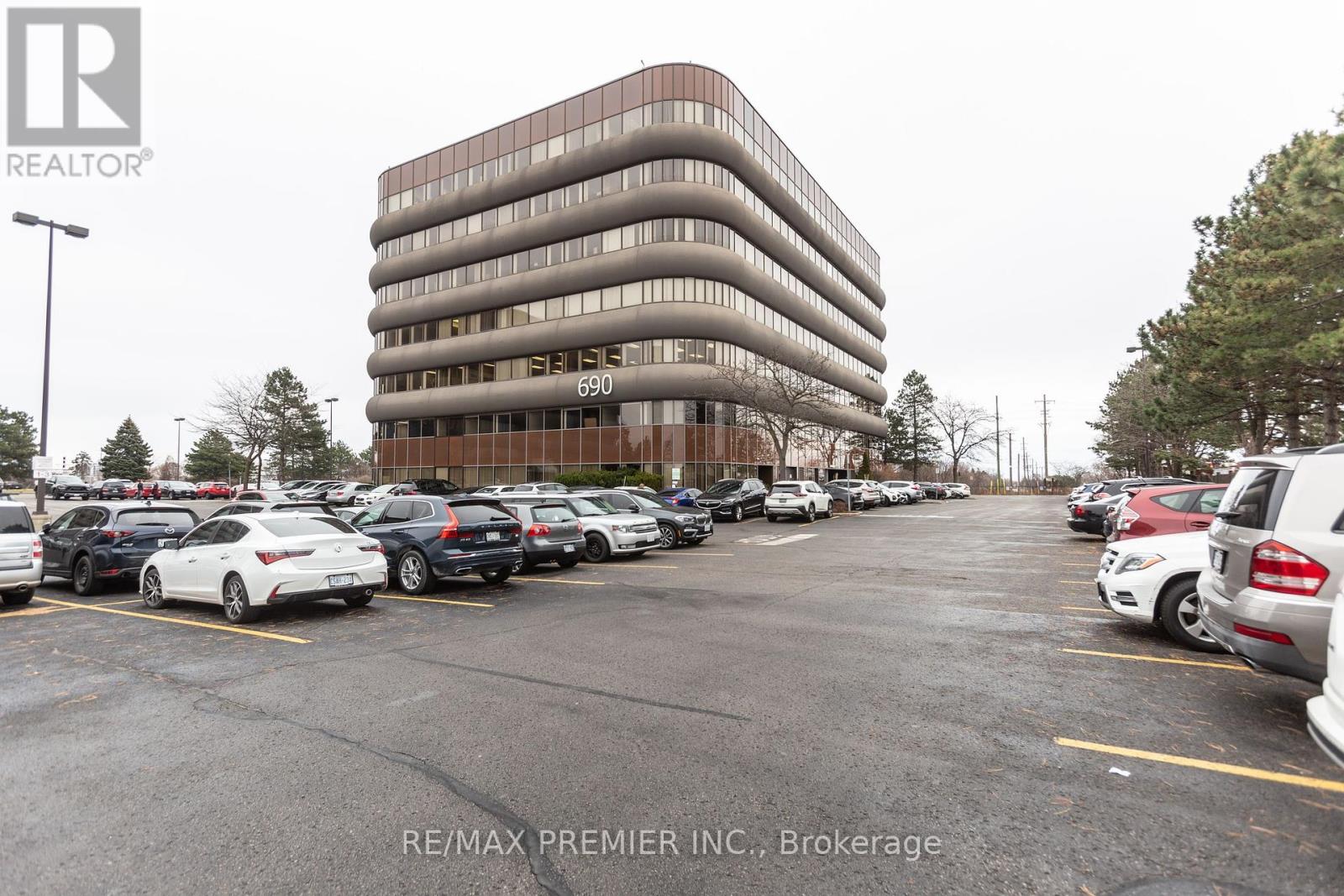 200-43 - 690 DORVAL DRIVE, Oakville, Ontario
