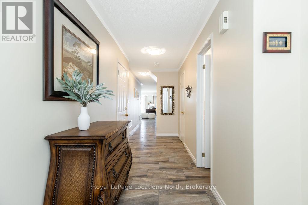 6 - 4 Beck Boulevard, Penetanguishene, Ontario  L9M 2H3 - Photo 4 - S11923138