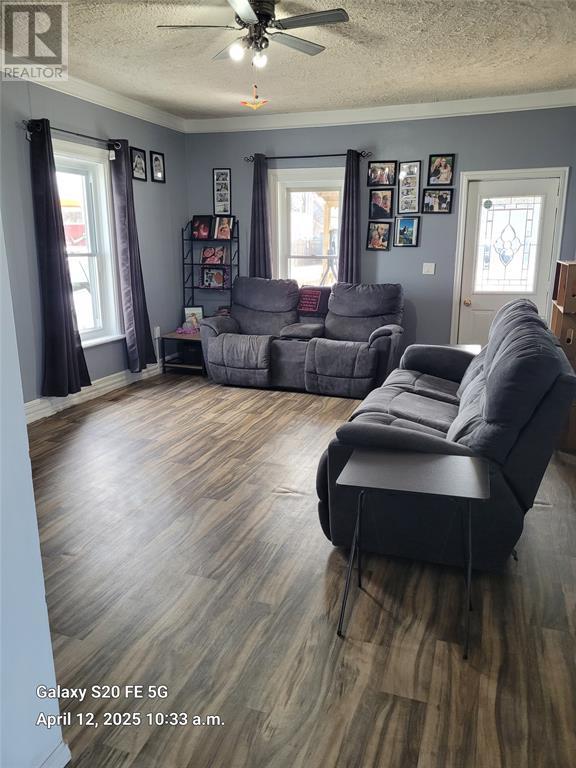 Property at 381 Brock STREET South image 3