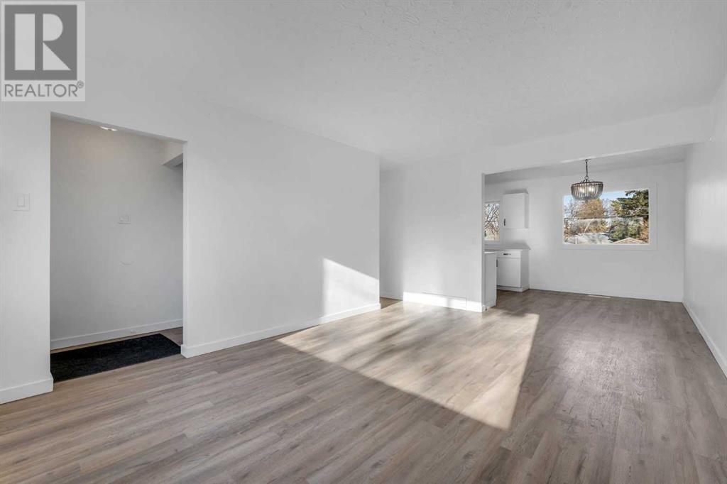 2428 36 Street Se, Calgary, Alberta  T2B 0Y3 - Photo 5 - A2212424