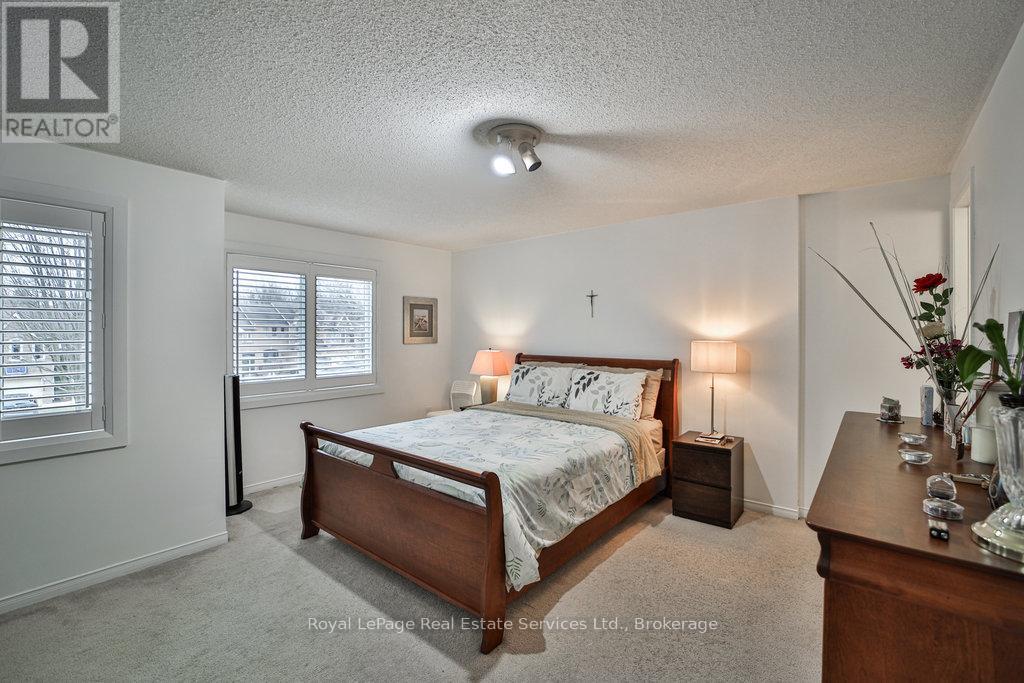 1387 Stonecutter Drive, Oakville (Ga Glen Abbey), Ontario  L6M 3C3 - Photo 19 - W12093687