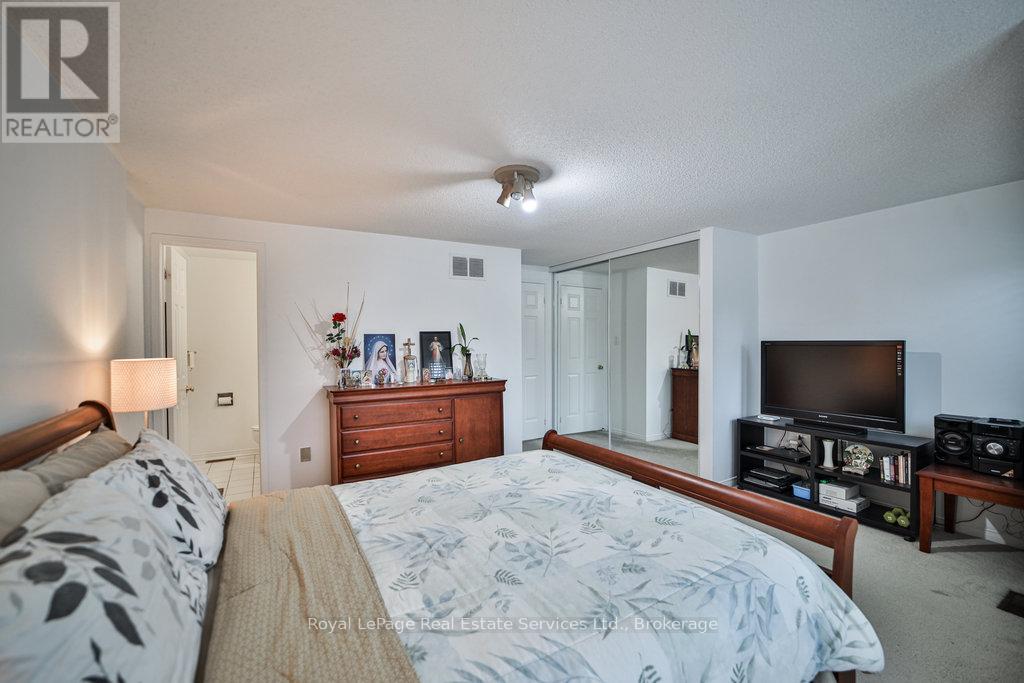 1387 Stonecutter Drive, Oakville (Ga Glen Abbey), Ontario  L6M 3C3 - Photo 22 - W12093687
