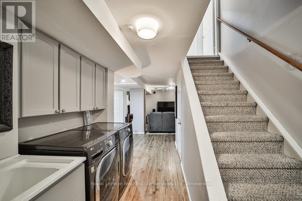 1387 Stonecutter Drive, Oakville (Ga Glen Abbey), Ontario  L6M 3C3 - Photo 33 - W12093687