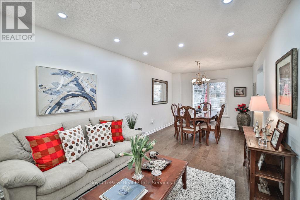 1387 Stonecutter Drive, Oakville (Ga Glen Abbey), Ontario  L6M 3C3 - Photo 4 - W12093687