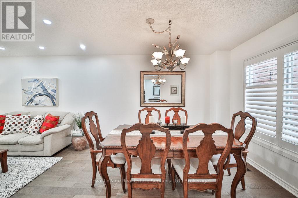 1387 Stonecutter Drive, Oakville (Ga Glen Abbey), Ontario  L6M 3C3 - Photo 5 - W12093687