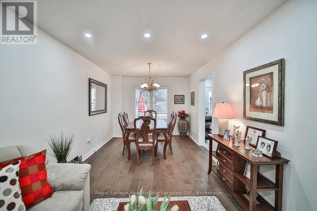1387 Stonecutter Drive, Oakville (Ga Glen Abbey), Ontario  L6M 3C3 - Photo 8 - W12093687