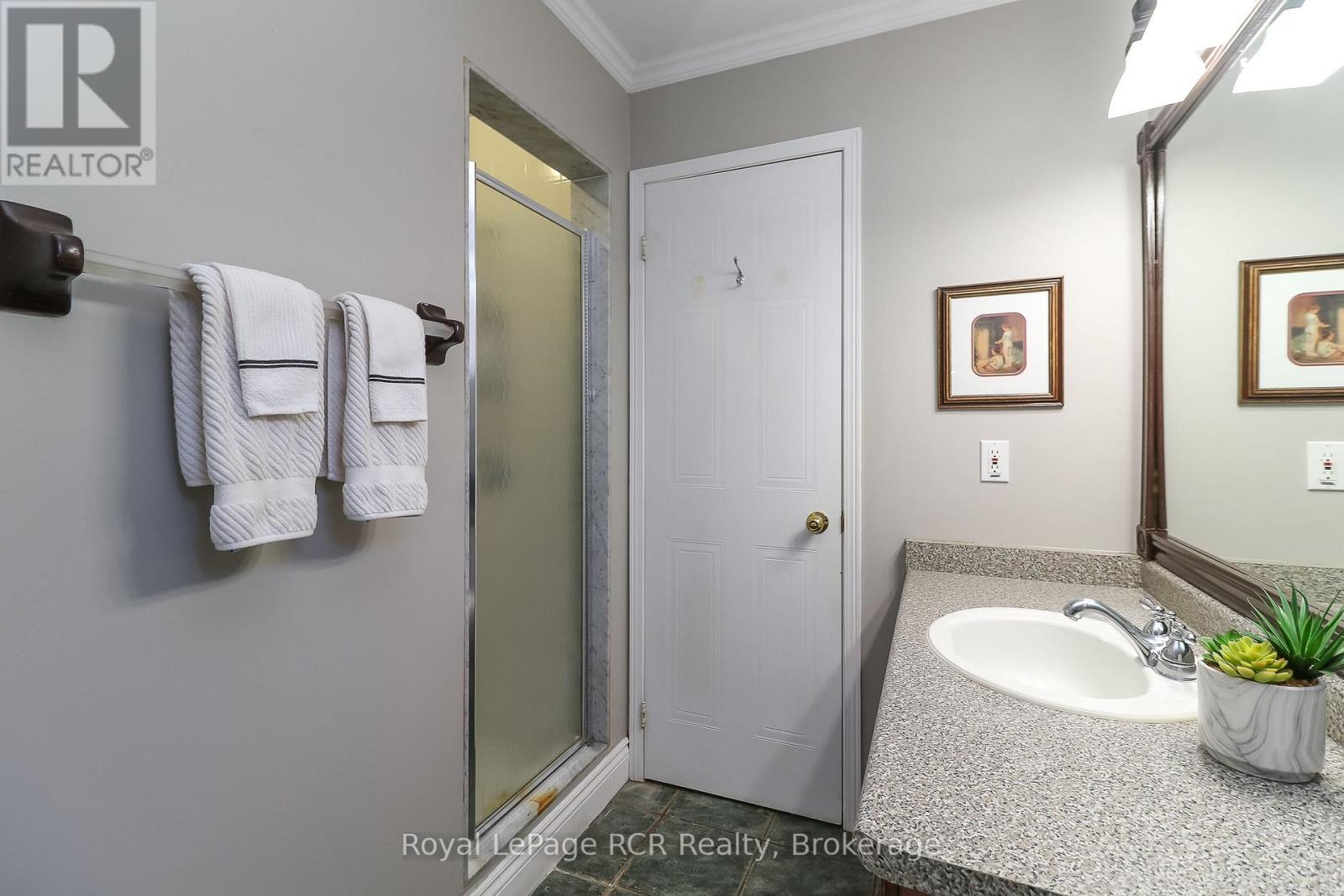 71 Fairway Crescent, Wasaga Beach, Ontario  L9Z 1B8 - Photo 16 - S12093719