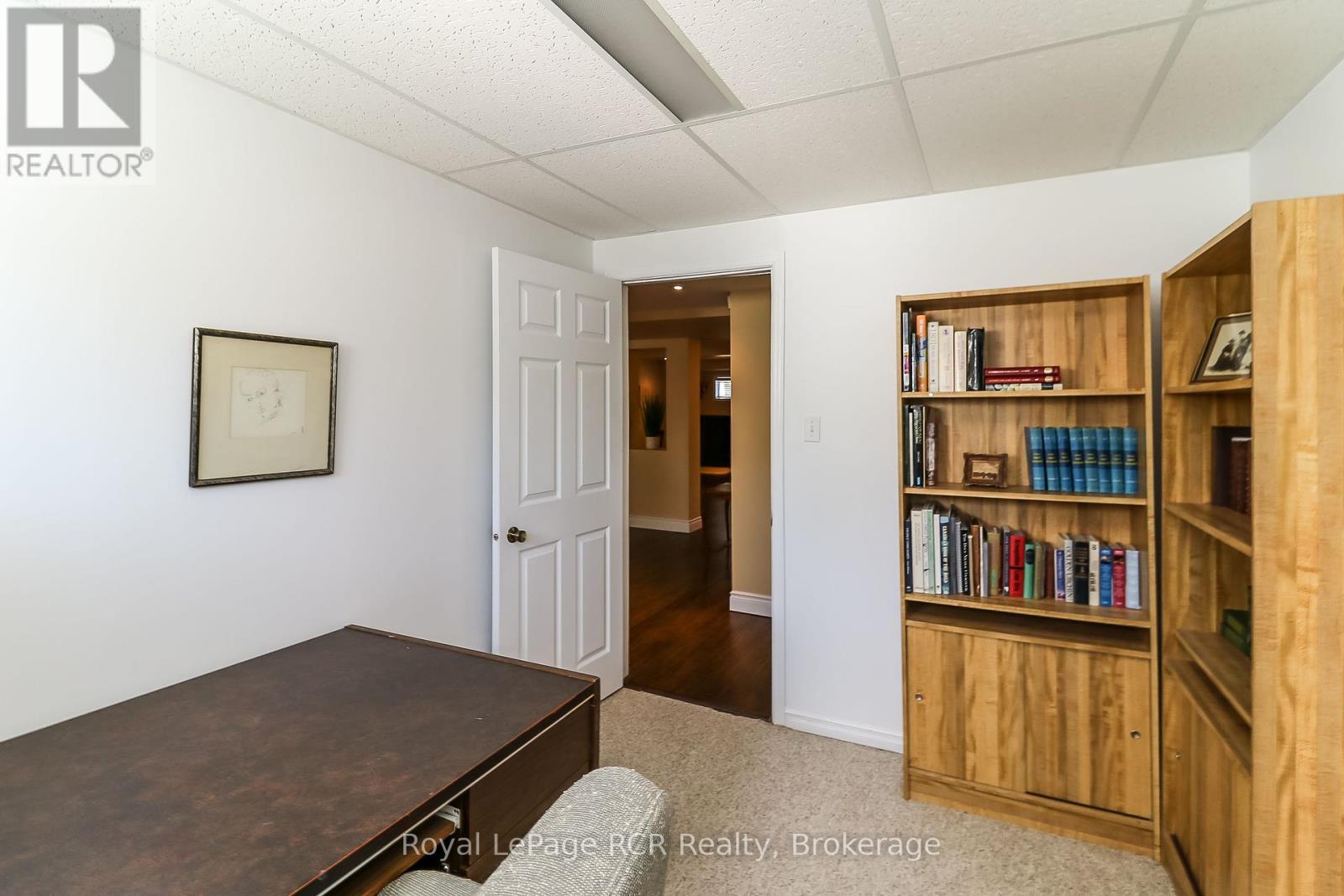 71 Fairway Crescent, Wasaga Beach, Ontario  L9Z 1B8 - Photo 27 - S12093719