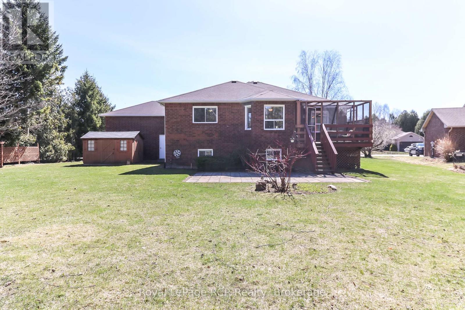 71 Fairway Crescent, Wasaga Beach, Ontario  L9Z 1B8 - Photo 30 - S12093719