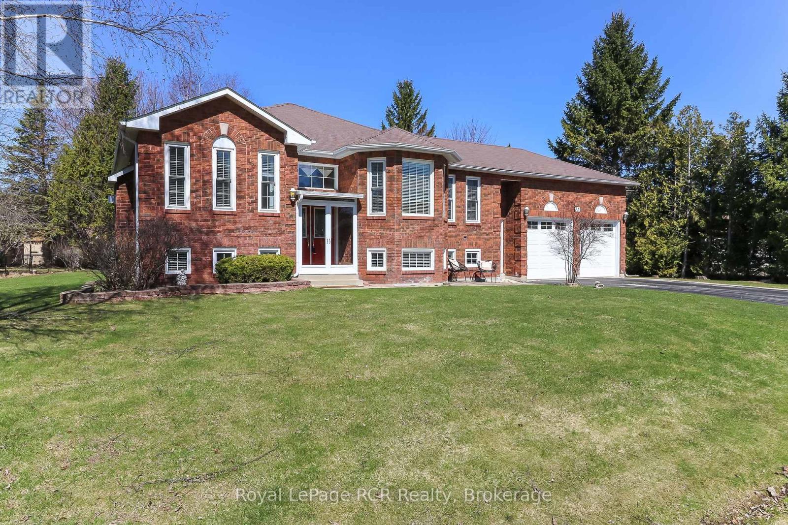 71 Fairway Crescent, Wasaga Beach, Ontario  L9Z 1B8 - Photo 33 - S12093719