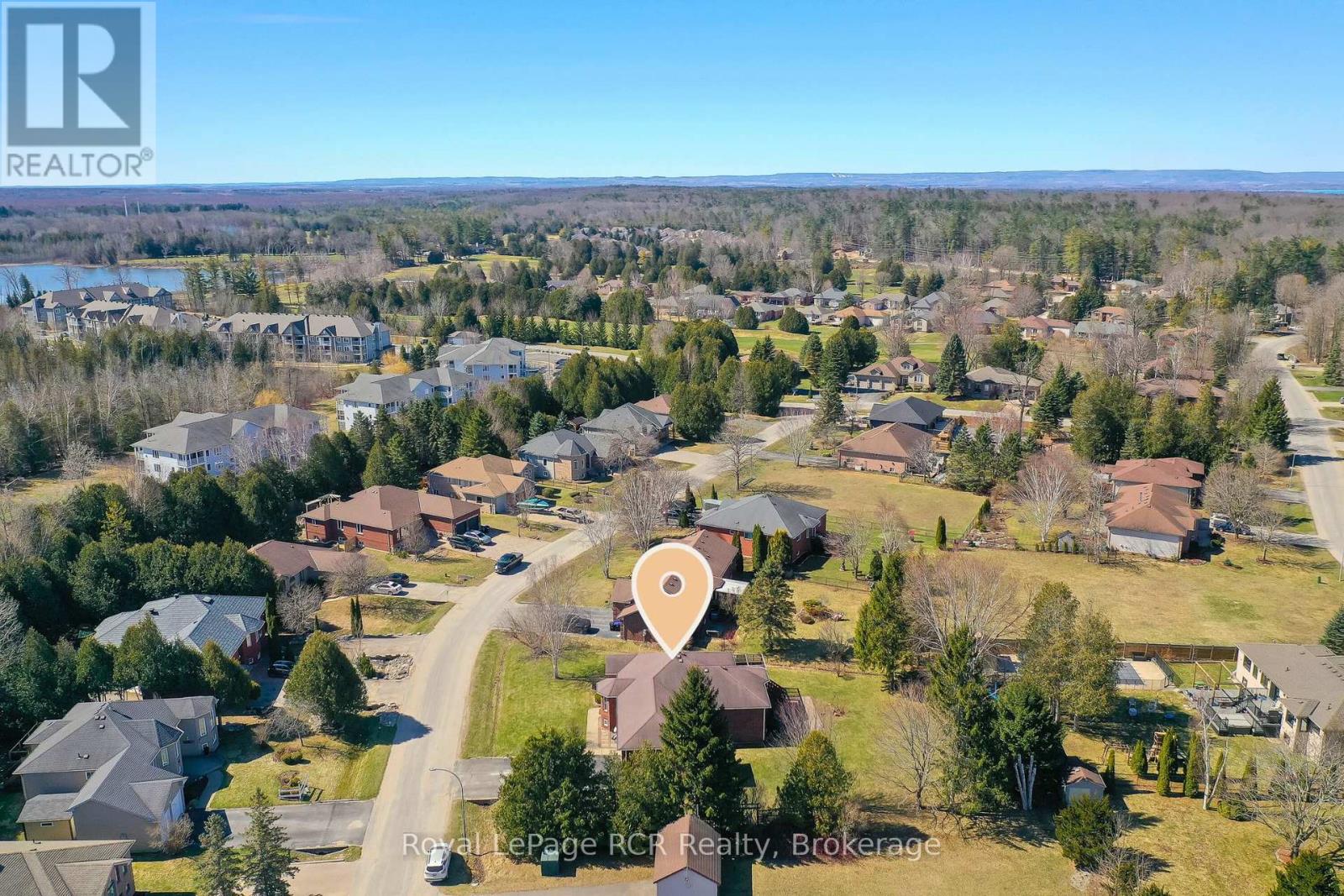 71 Fairway Crescent, Wasaga Beach, Ontario  L9Z 1B8 - Photo 36 - S12093719
