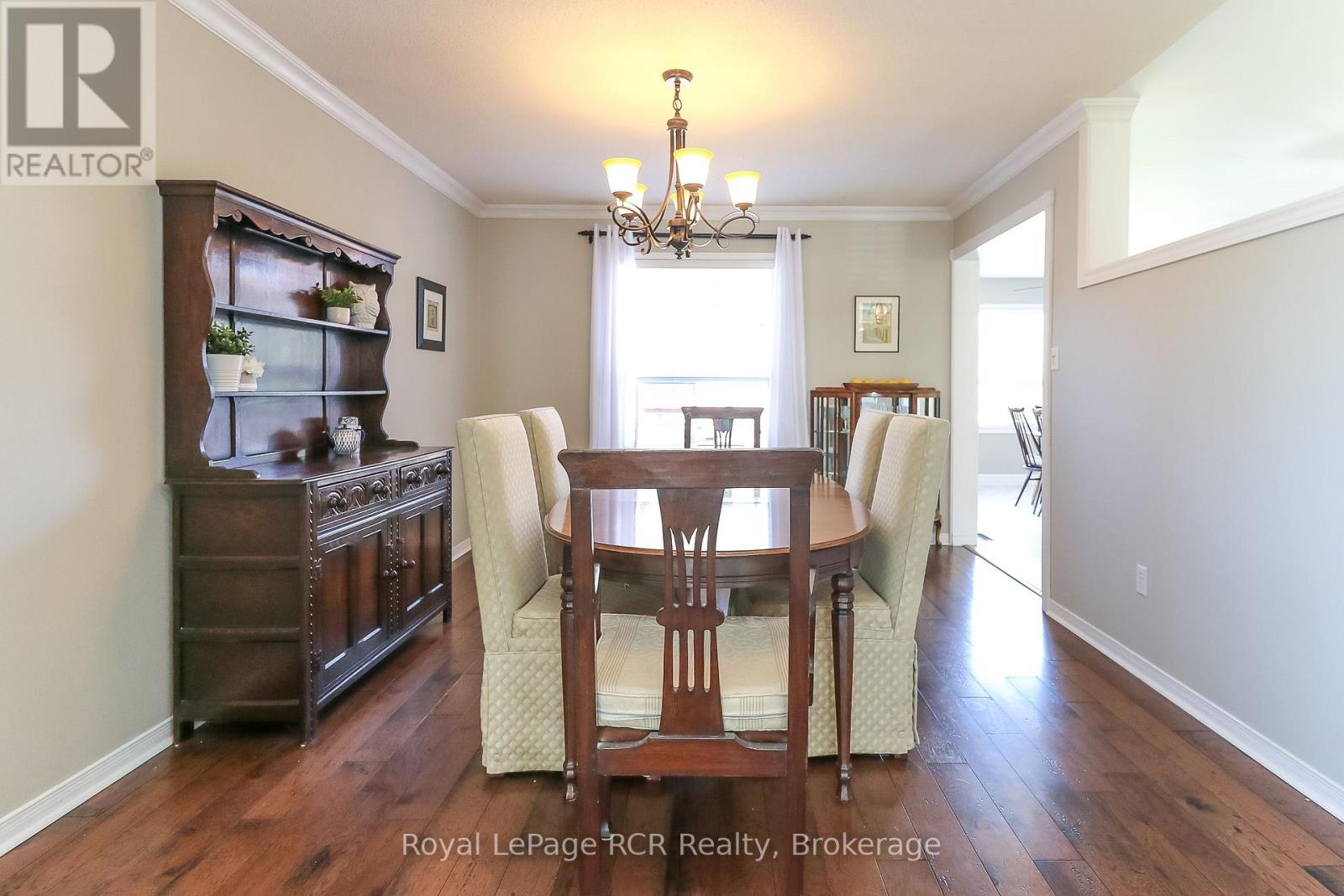 71 Fairway Crescent, Wasaga Beach, Ontario  L9Z 1B8 - Photo 7 - S12093719