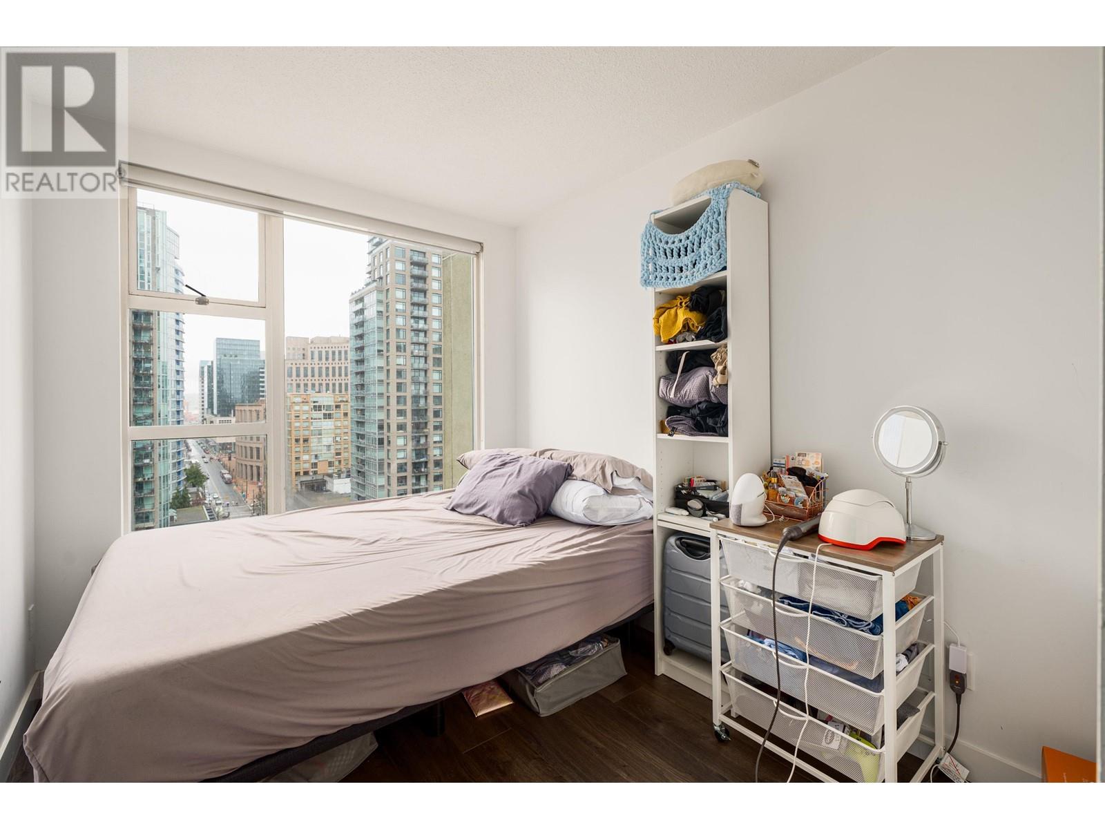 Listing Picture 14 of 28 : 2204 939 HOMER STREET, Vancouver / 溫哥華 - 魯藝地產 Yvonne Lu Group - MLS Medallion Club Member