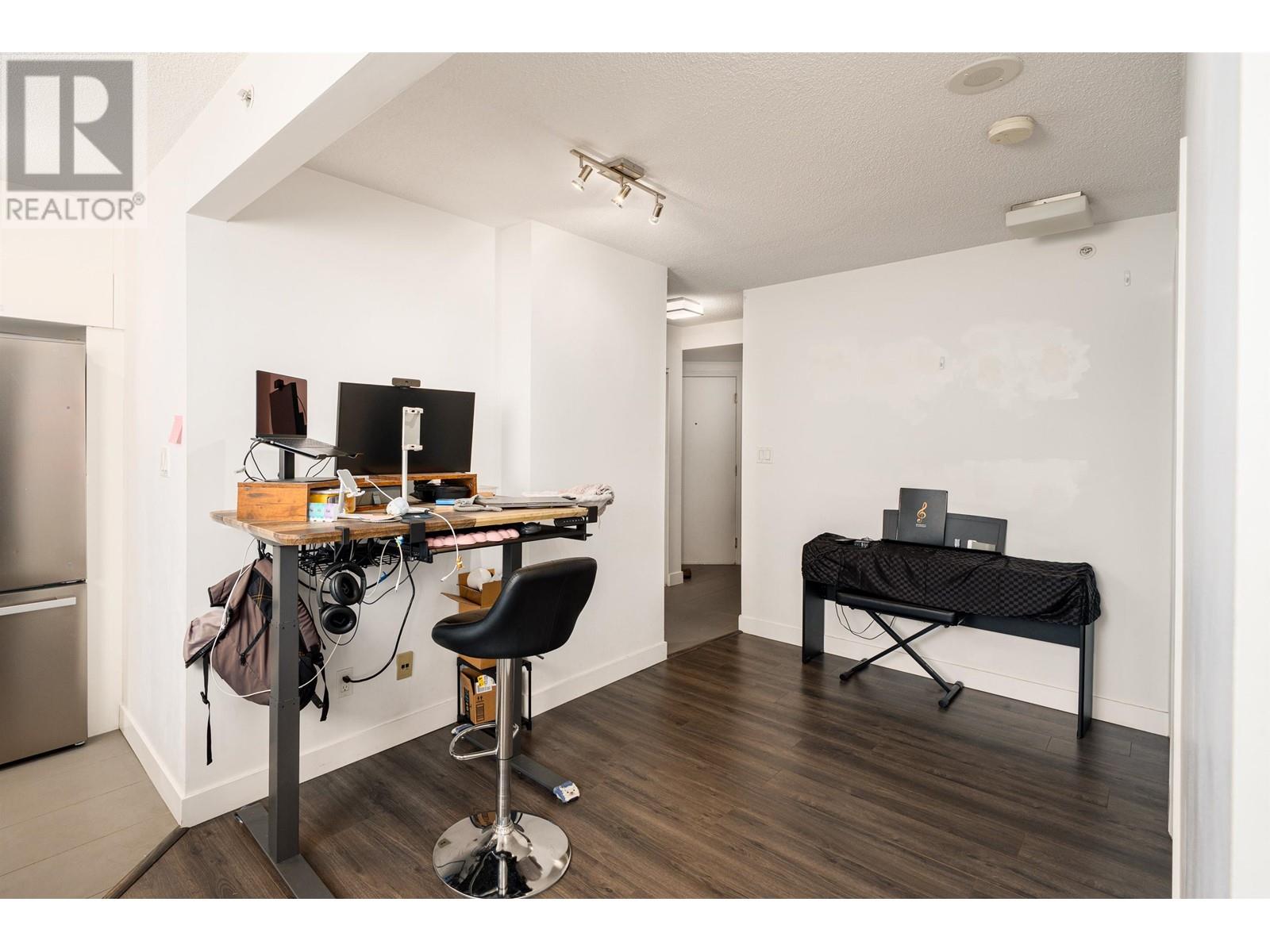 Listing Picture 10 of 28 : 2204 939 HOMER STREET, Vancouver / 溫哥華 - 魯藝地產 Yvonne Lu Group - MLS Medallion Club Member