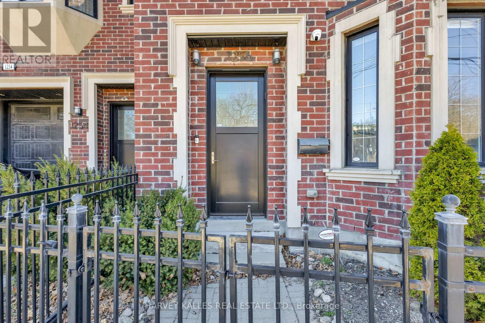 Property at 1256 AVENUE ROAD image 4