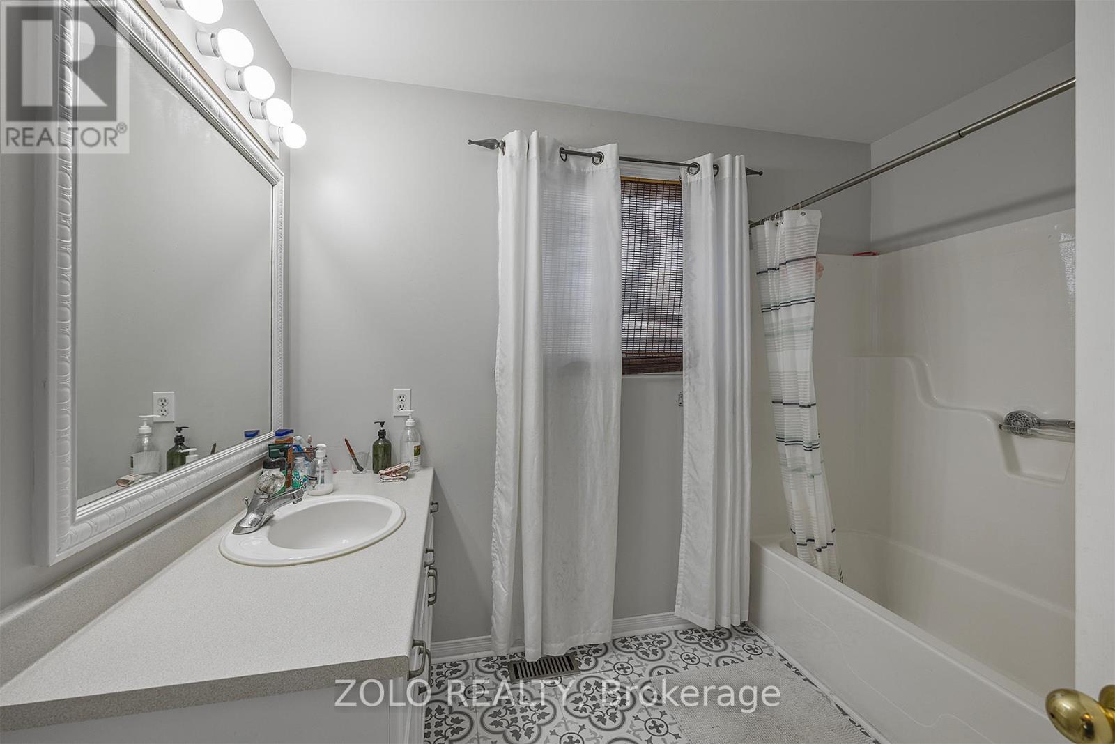 1292 Juniper Drive, Kingston, Ontario  K7P 3G4 - Photo 15 - X12093744