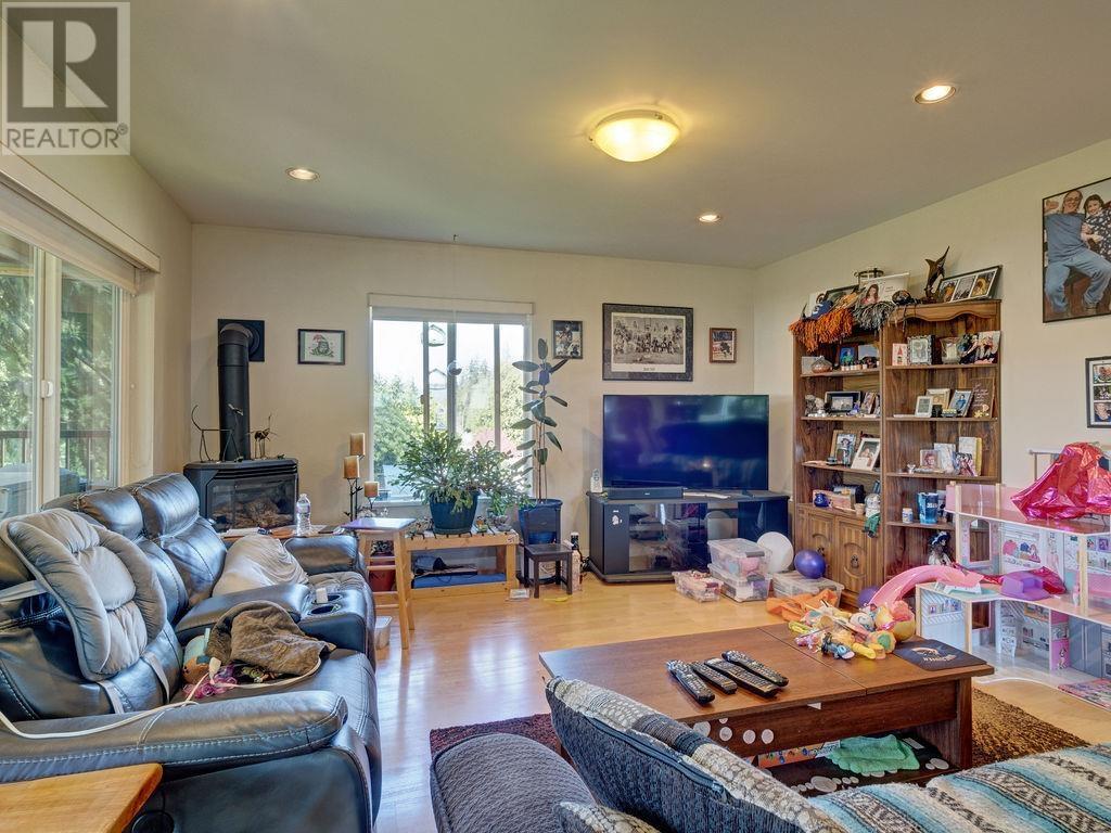 12577 Warnock Road, Pender Harbour, British Columbia  V0N 2H1 - Photo 16 - R2990631