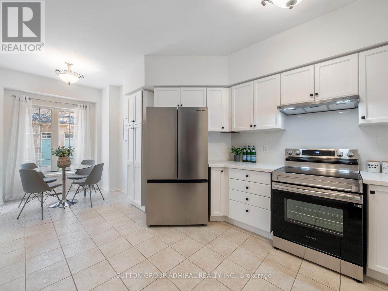 Property at 225 - 23 OBSERVATORY LANE image 5