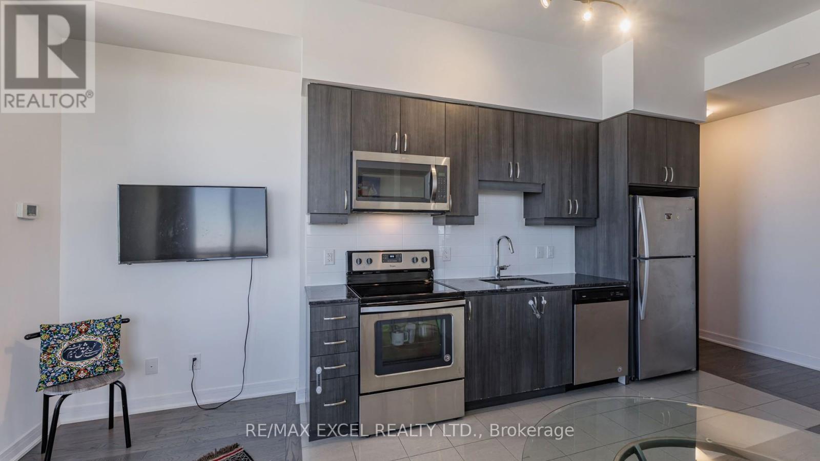 805 - 9191 Yonge Street, Richmond Hill, Ontario  L4C 1E2 - Photo 10 - N12093695