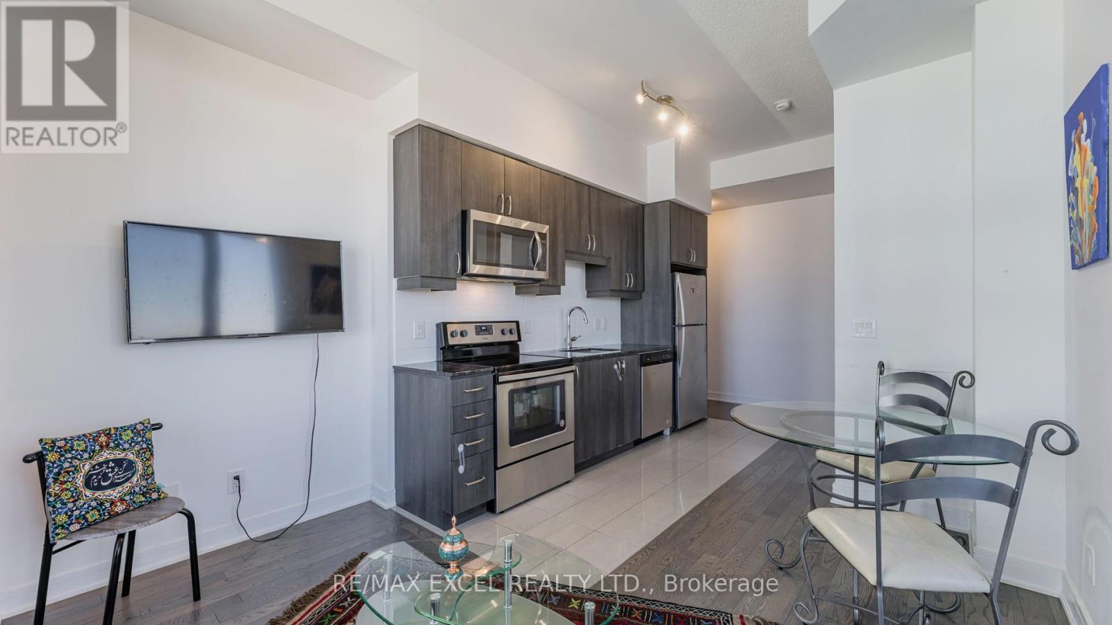 805 - 9191 Yonge Street, Richmond Hill, Ontario  L4C 1E2 - Photo 8 - N12093695