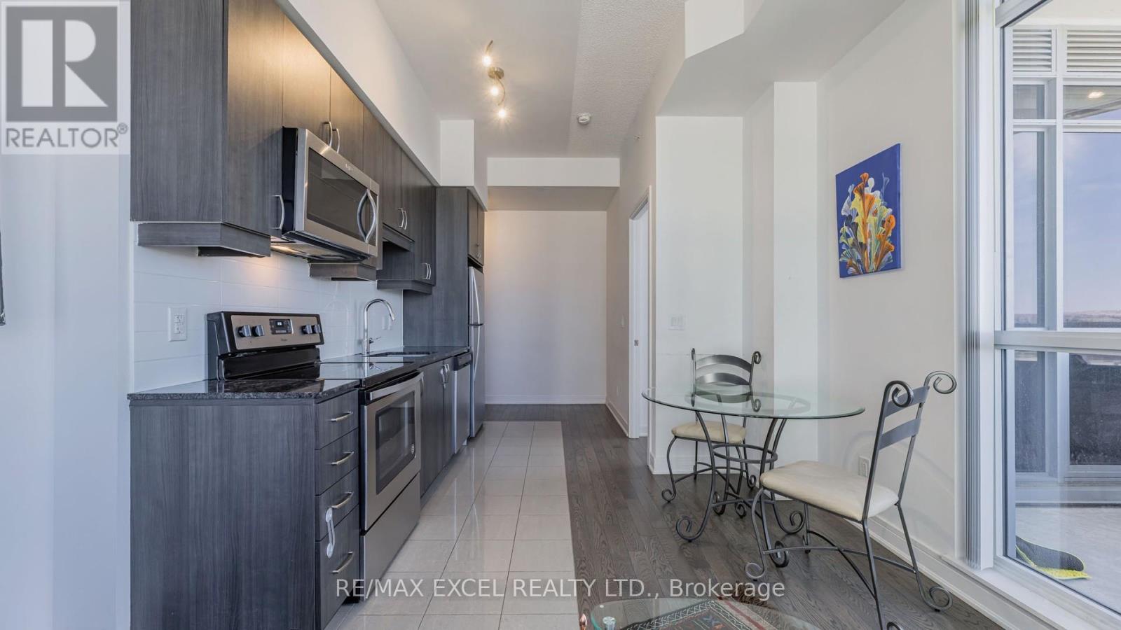 805 - 9191 Yonge Street, Richmond Hill, Ontario  L4C 1E2 - Photo 9 - N12093695