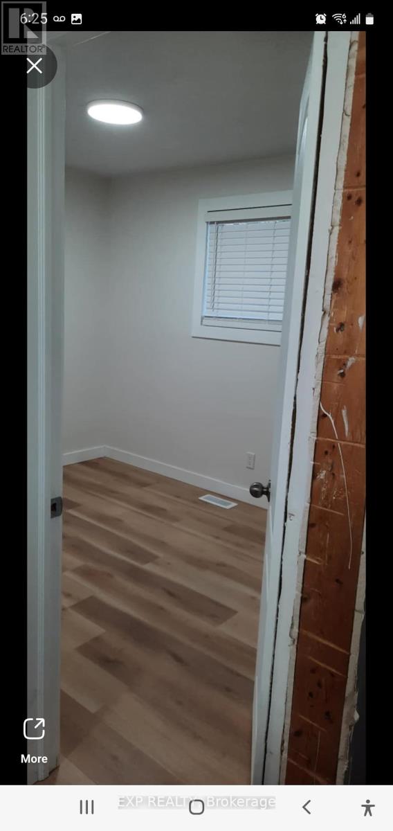 Upper Level - 11 Keith Street, Orillia, Ontario  L3V 7V6 - Photo 5 - S12093705